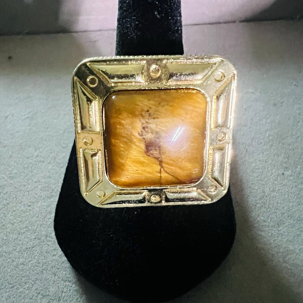 Vintage Gold Tone Square Brown Stone Bezel Set Cocktail Signet Stretchy Ring 7